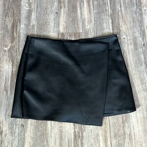 Lucy Paris Sonya Faux Leather Skort in Ink